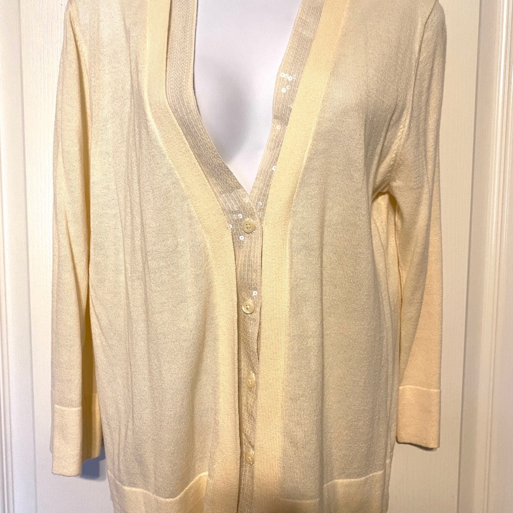 Ladies Elle Sweater w Sequin Button Trim